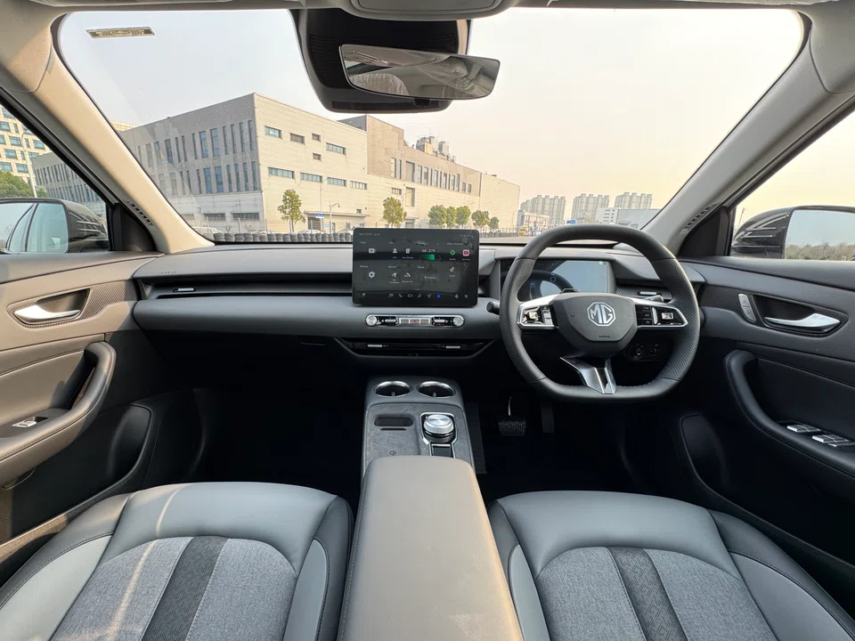 The MGS5 mixes elements of the usual EV dashboard with a cluster of physical controls, which are are a nod to international tastes.