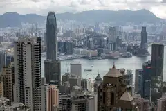 Hong Kong continues to attract talent even as some firms pull out, with the number of licensed finance jobs in the city rising to a record last year.