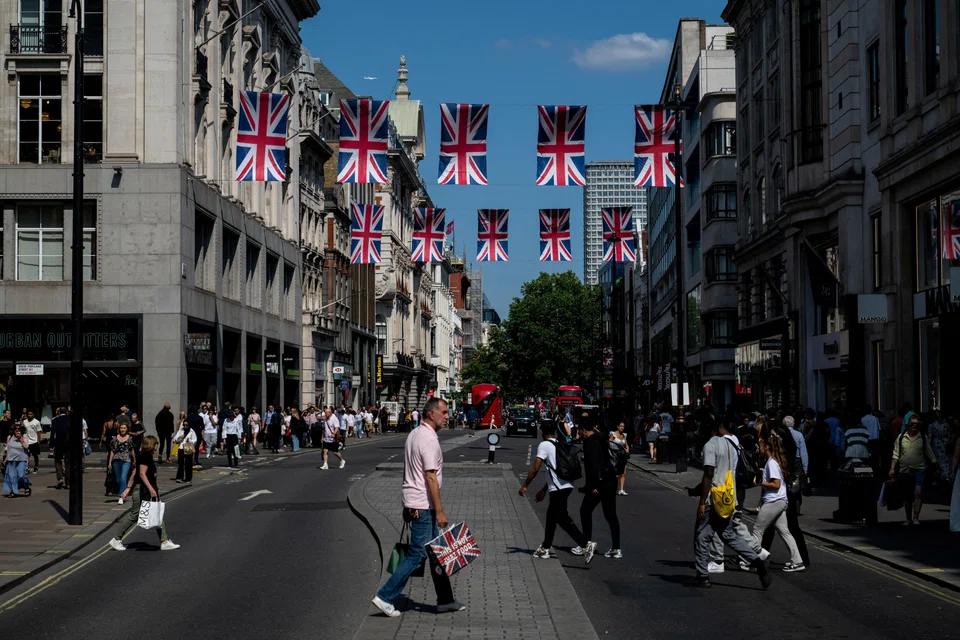 The latest YouGov opinion poll shows 56% of Britons now think it was wrong to leave the EU – some nine years after their narrow vote to leave. The jury on Trump’s tariffs is still out.