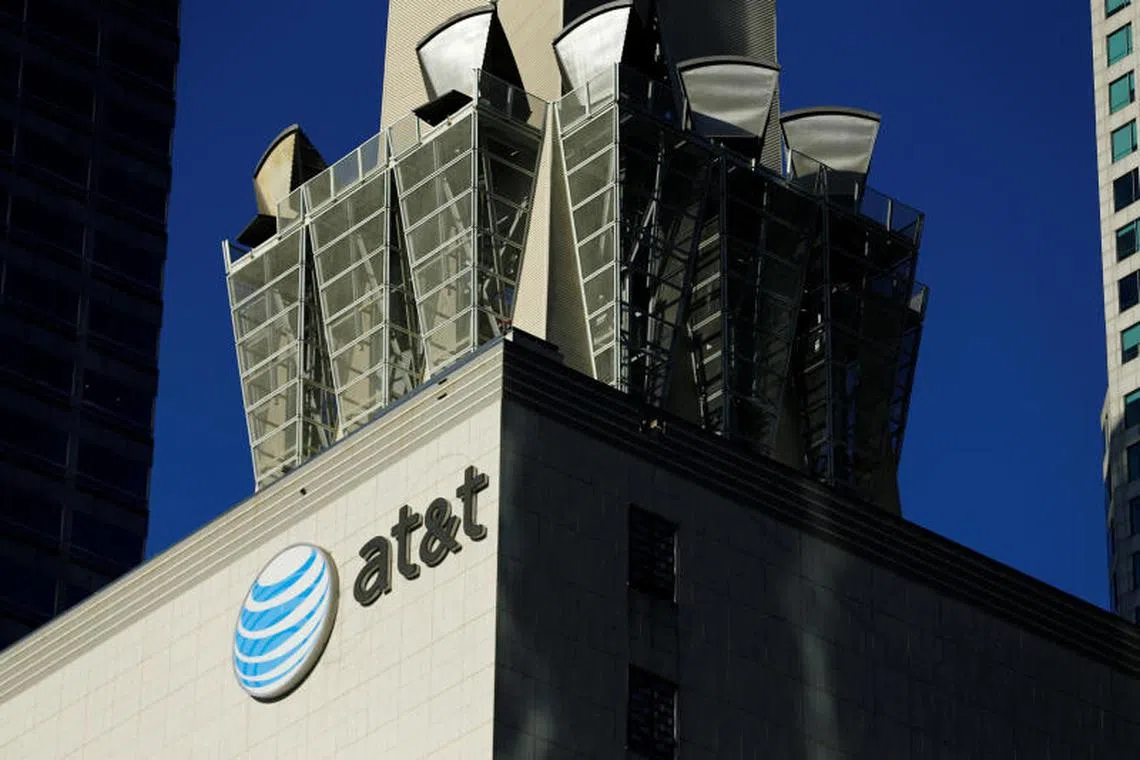 The deal marks the latest major investment by AT&T to accelerate its fibre and 5G network build-out as the wireless market saturates and Internet usage surges.
