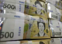 The Bank of Korea says a premature shift away from tighter monetary settings could undermine policy credibility and send the wrong message to financial markets about debt and risk-taking.