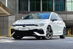 What the Golf R has to teach the motoring world is that it’s one thing to have lots of horsepower, and quite another to put it all down to the road cleanly.