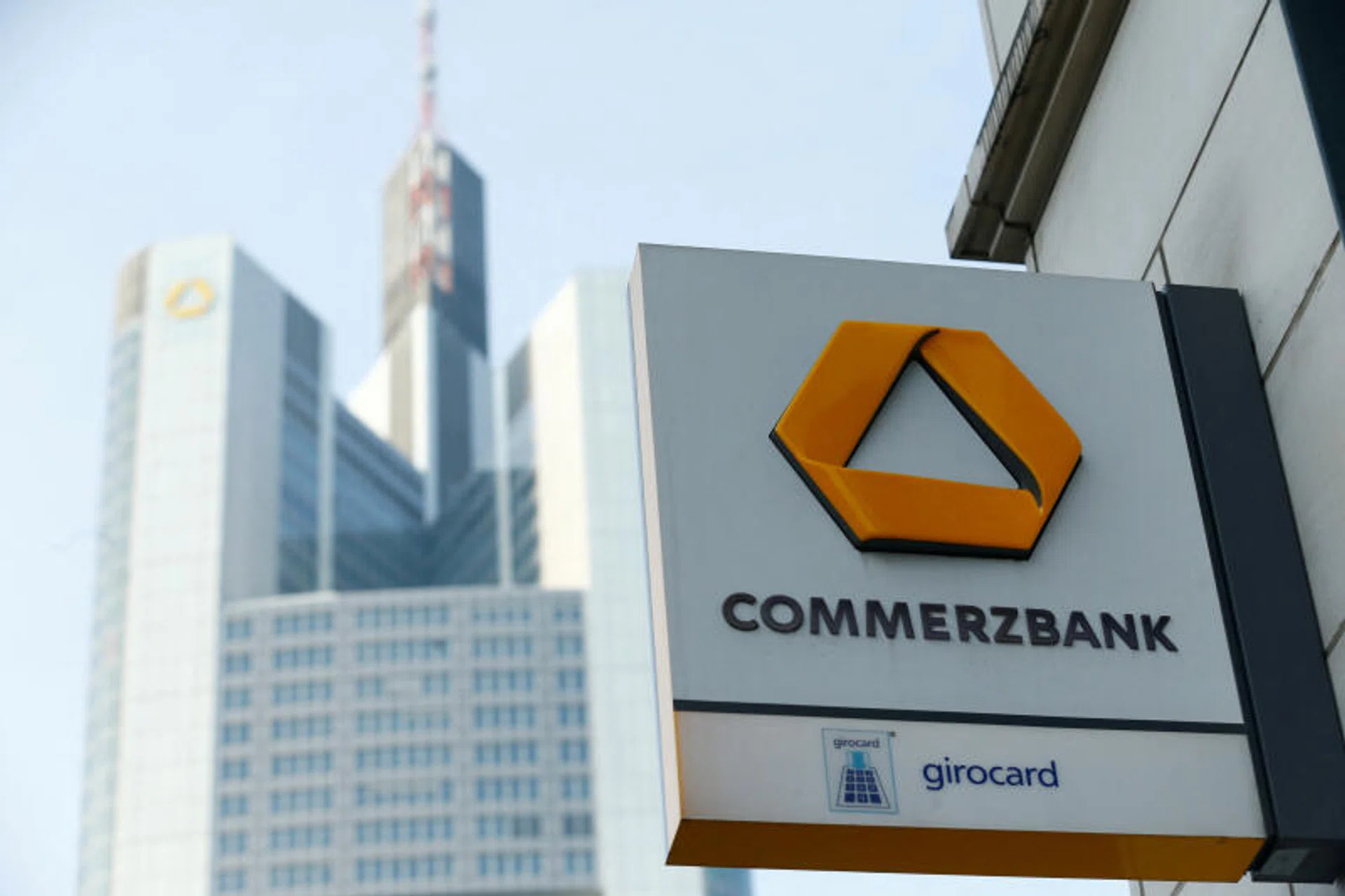 Commerzbank profit falls 7.9% in Q3, defying expectations for increase