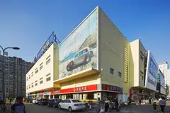CapitaMall Shuangjing, located in Guangqu Road in Beijing’s Chaoyang District. The manager attributes the lower net property income in Q1 to lower contributions from logistics parks and the absence of a one-off property tax refund from CLCT’s business parks.