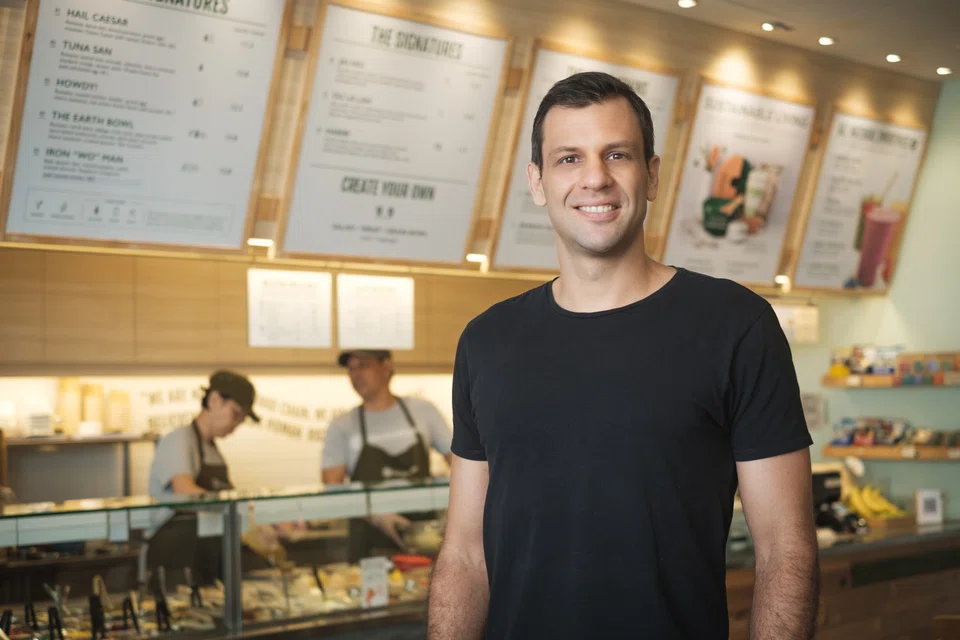 Sights are set on having all of SaladStop! stores in Singapore turn net zero by 2025 and all international locations by 2030 said Adrien Desbaillets, CEO of SaladStop!. The F&amp;B establishment is working with partners like Unravel Carbon to achieve this target.