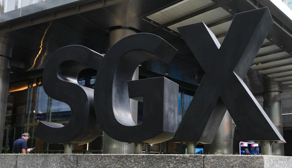 In Singapore's broader market, gainers beat losers 291 to 218, as 807.3 million securities worth nearly S$994 million change hands.