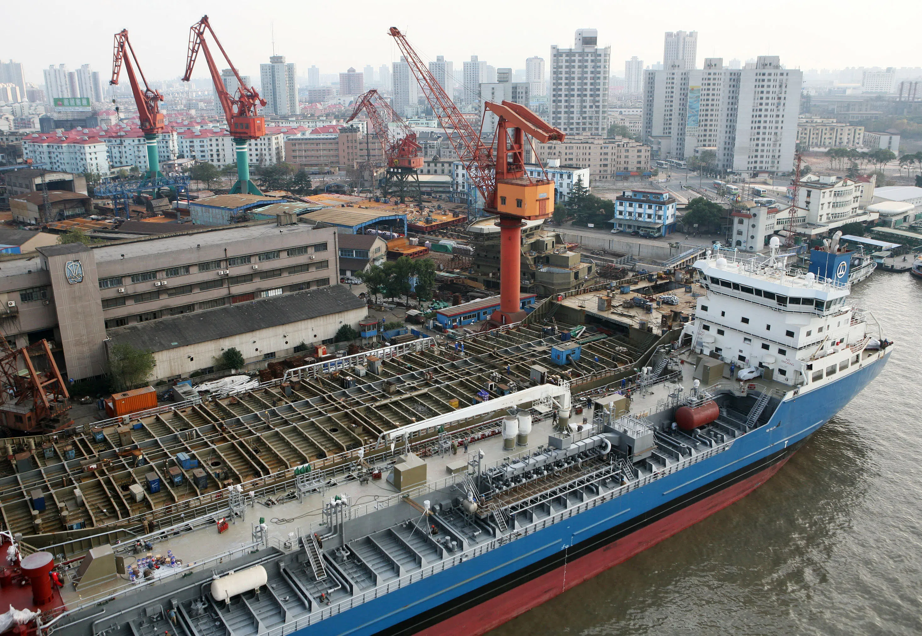Yangzijiang Shipbuilding has posted a drastic cut in its order wins for the first quarter of 2025 – with only six vessels worth US$300 million, compared with 38 vessels for US$3.3 billion for the year-ago period.