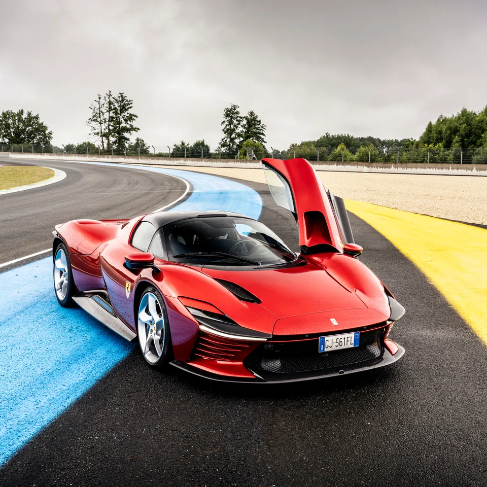 Built from carbon fibre to make it light yet strong, the Daytona SP3 is a modern interpretation of Ferrari’s 330 series of impossibly sensual racing cars.