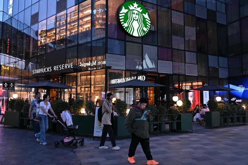 It is rare for Starbucks to promote price cuts on its own official social media channels as the chain has long defended its premium positioning in China amid rising competition from cheaper rivals.