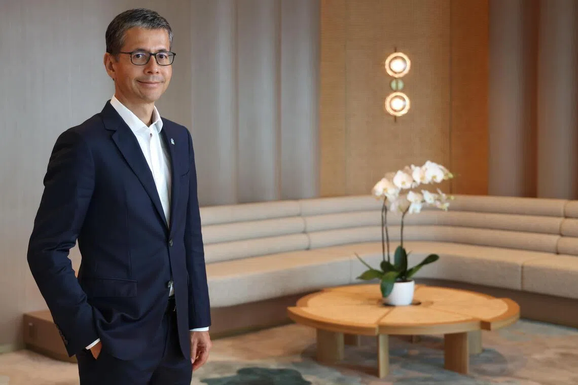 Standard Chartered新加坡首席执行官Patrick Lee表示，人民币正日益被视为用于贸易结算的“实用货币”。