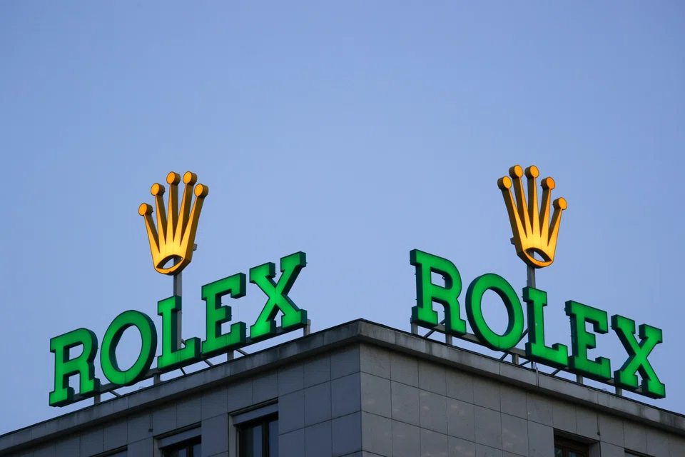 Rolex could invest 1 billion Swiss francs (S$1.4 billion) in the manufacturing operation that would create about 2,000 new jobs, RTS reported.