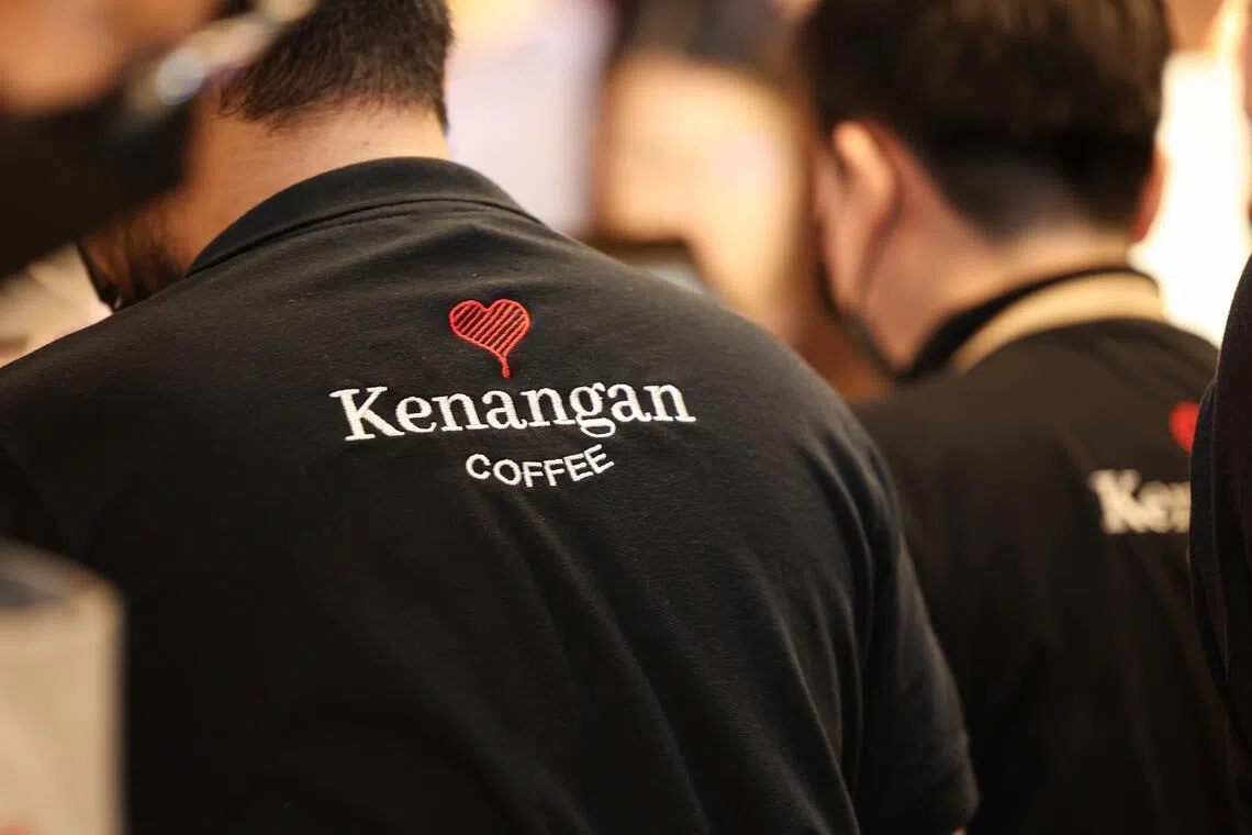 印尼咖啡连锁品牌 Kenangan Coffee 在新加坡开设的首家门店。