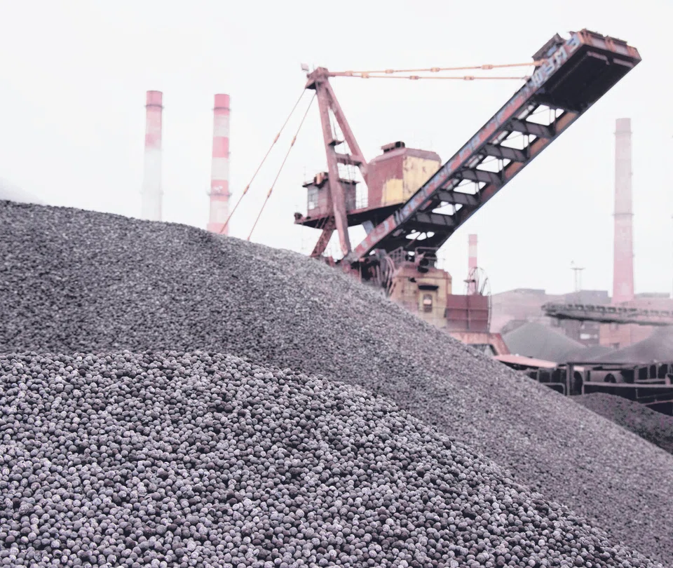 The most-traded January iron ore on China’s Dalian Commodity Exchange ends daytime trade 0.2 per cent lower at 871.50 yuan (S$163.15) per ton.