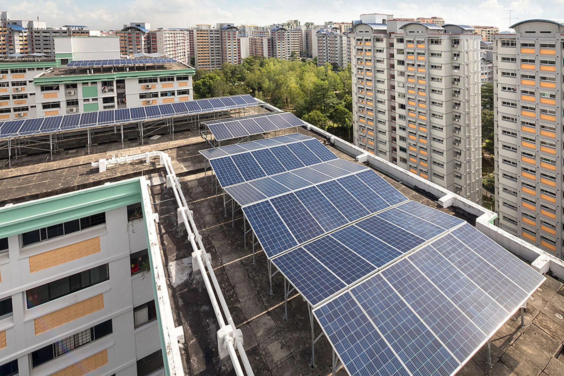 Sembcorp unit awarded 60 MWp solar rooftop project by HDB and EDB - The ...