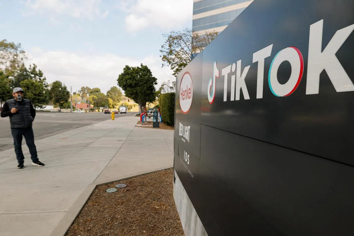 Short-form dramas cater to those who prefer bite-sized entertainment, with each episode typically spanning one to two minutes, and are usually designed for mobile viewing on social media platforms such as TikTok.