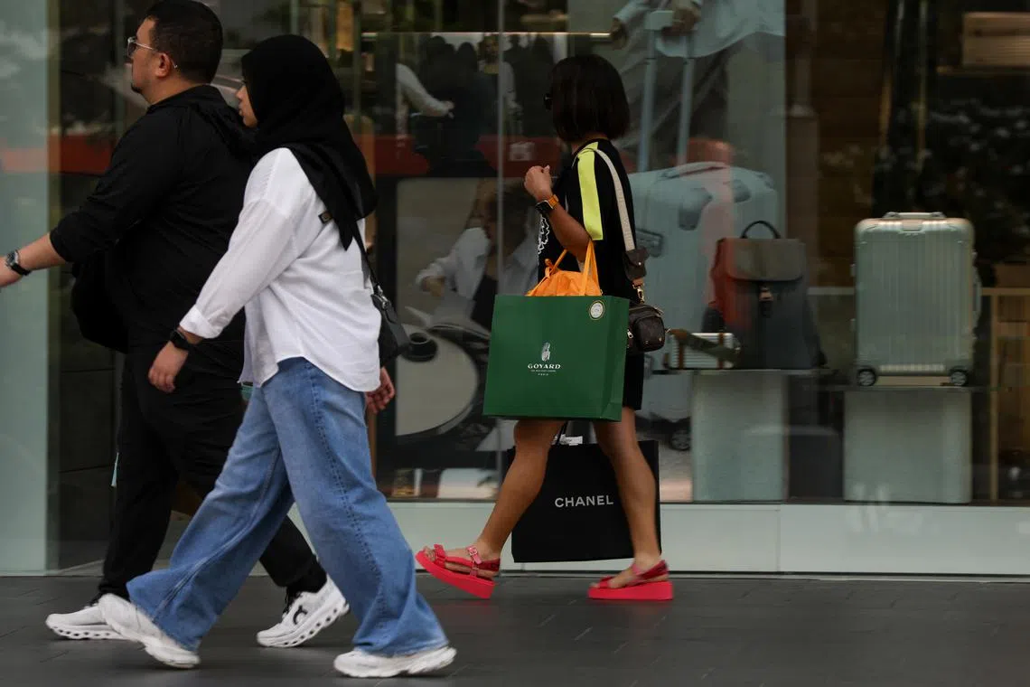 Generic image of shoppers in Orchard Road