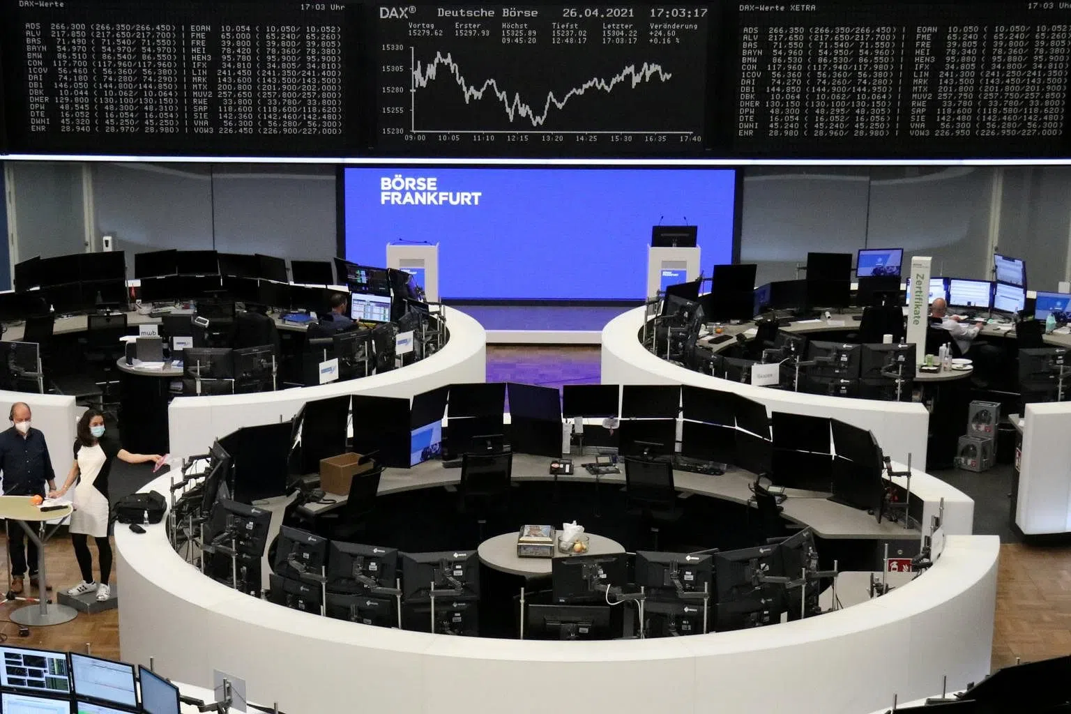 Europe Stocks advance at open