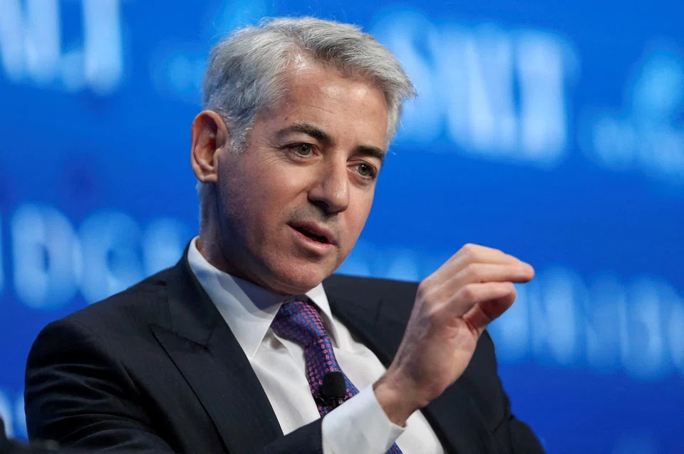 Billionaire fund manager Bill Ackman said the US leader was losing the confidence of business leaders and should pause his trade war.