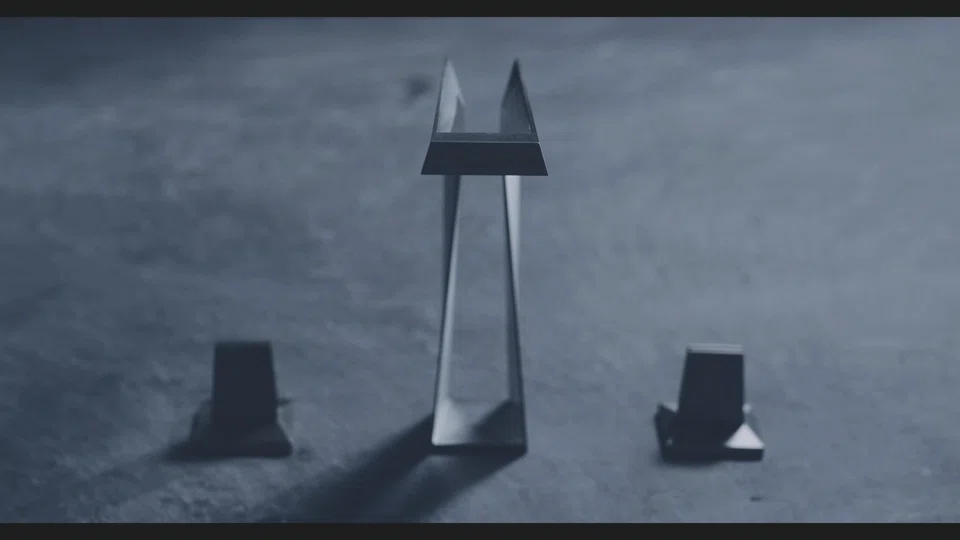 The sleek, 3D metal-printed Allure Brilliant Icon 3D basin mixer.