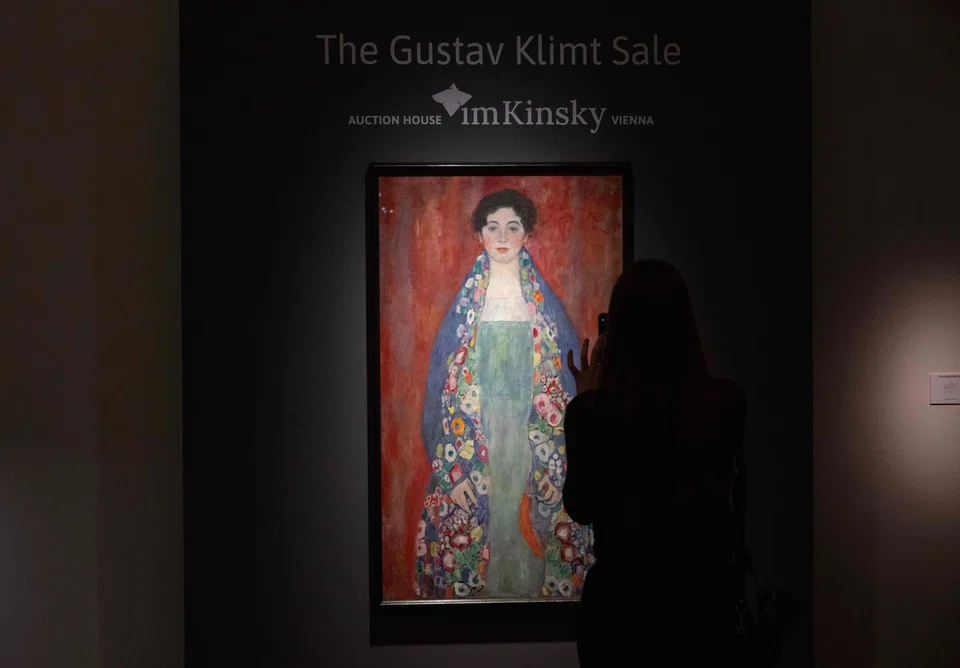 Besides “Portrait of Miss Lieser”, sketches by Klimt and works by his contemporaries such as Egon Schiele will be on sale.