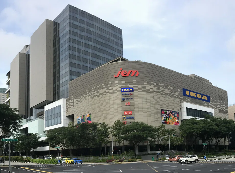 Lendlease's Jem mall. Lendlease Global Commercial Reit was the only S-Reit which received both net institutional and retail inflows for the first half of 2022. 
