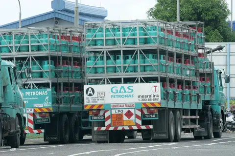 Malaysian stocks have been a clear beneficiary of the conflict as energy prices rise, with the Kuala Lumpur Composite Index largely supported by oil and gas counters.