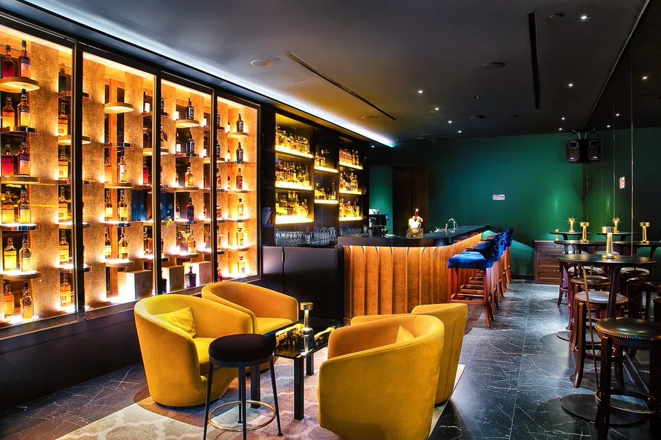 The living room whisky bar at Maduro offers a curated range of independent bottling whiskies, including some of the rarest bottles like Isabella’s Islay Aged 30 years.