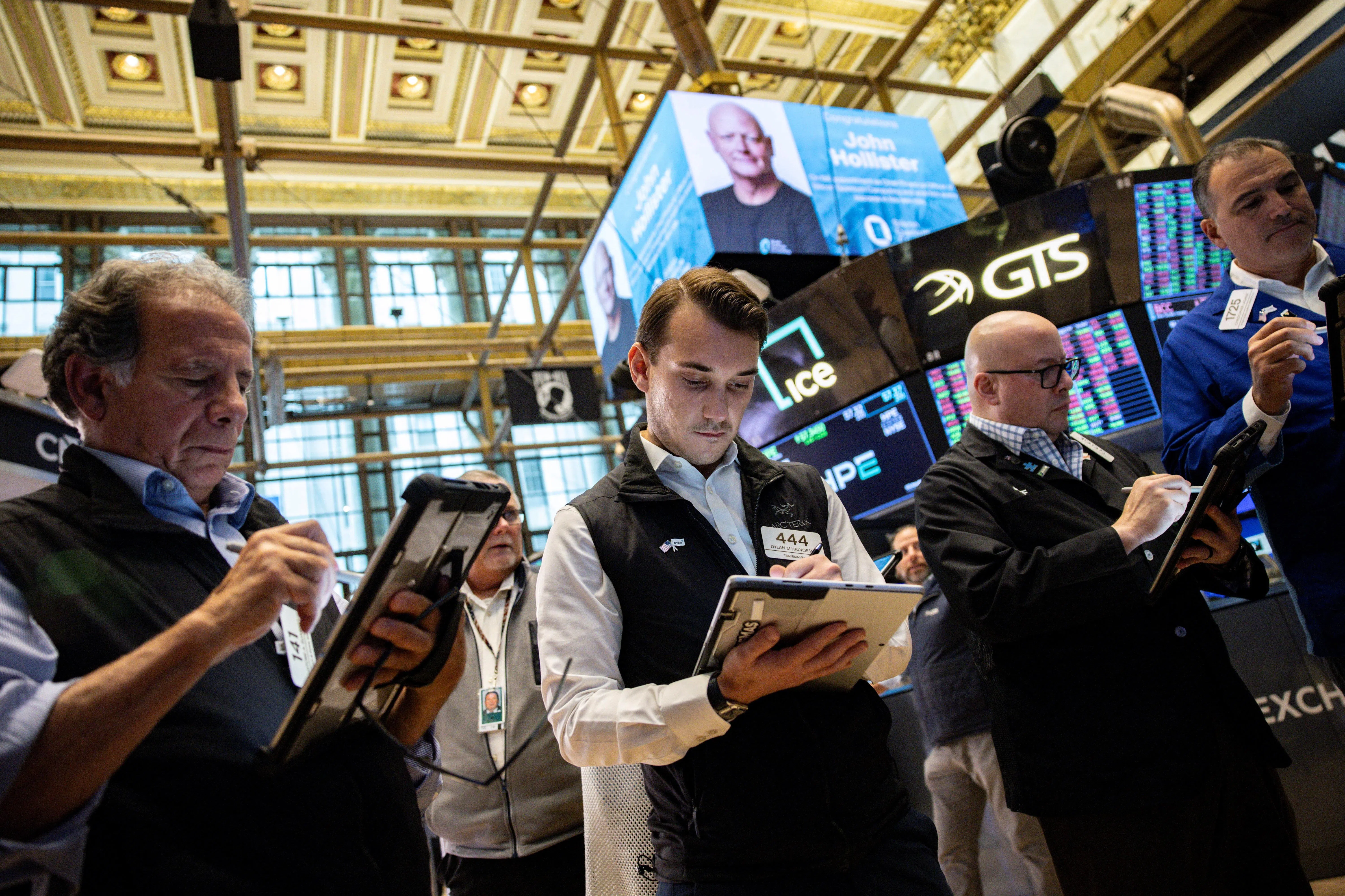 US stocks: Nasdaq reaches record high close, AI stocks rally