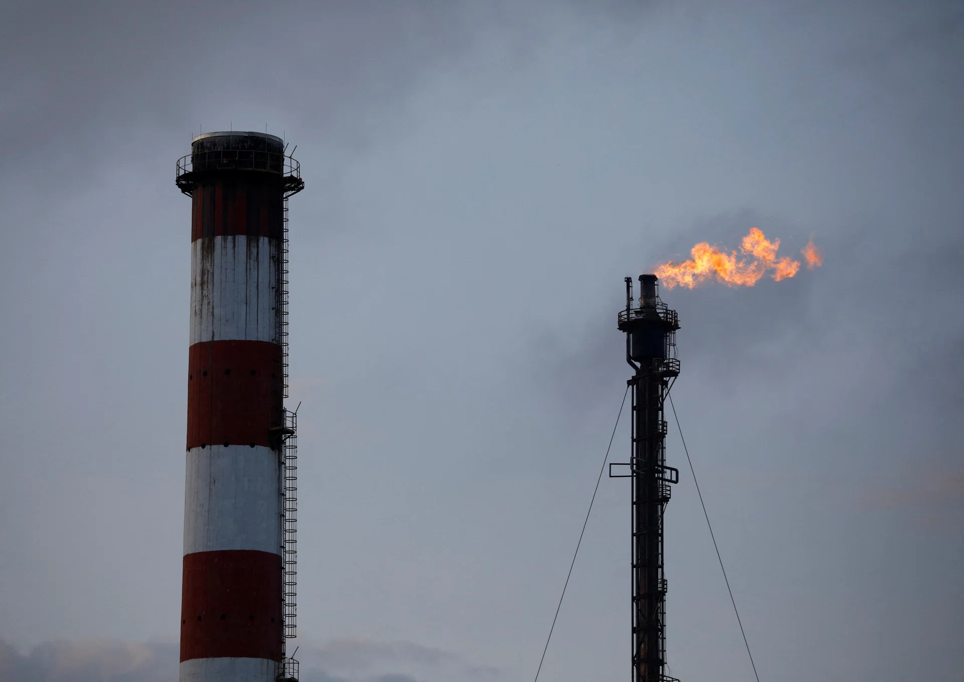 New Zealand eyes fuel storage options in Singapore and Malaysia