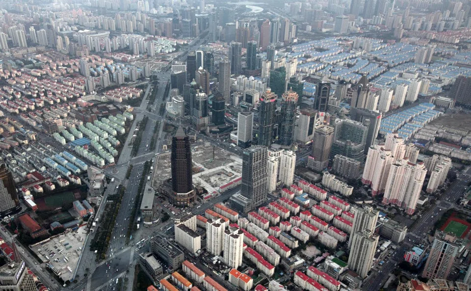 The debt ratio held by non-financial corporates rose 5.8 percentage points. Leverage ratios for the household and government sectors were each up by around 1 percentage point.