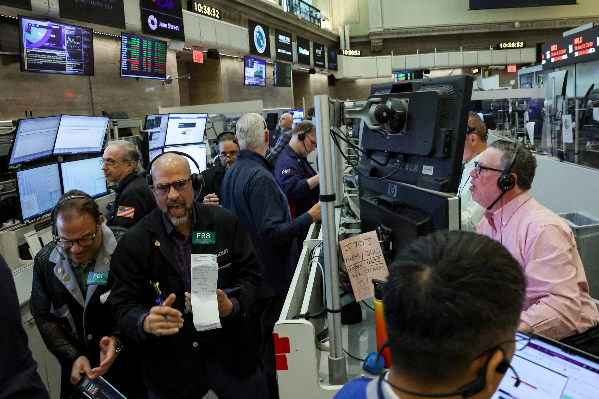 US stocks: S&P 500, Dow tick lower as Middle East tensions unsettle investors