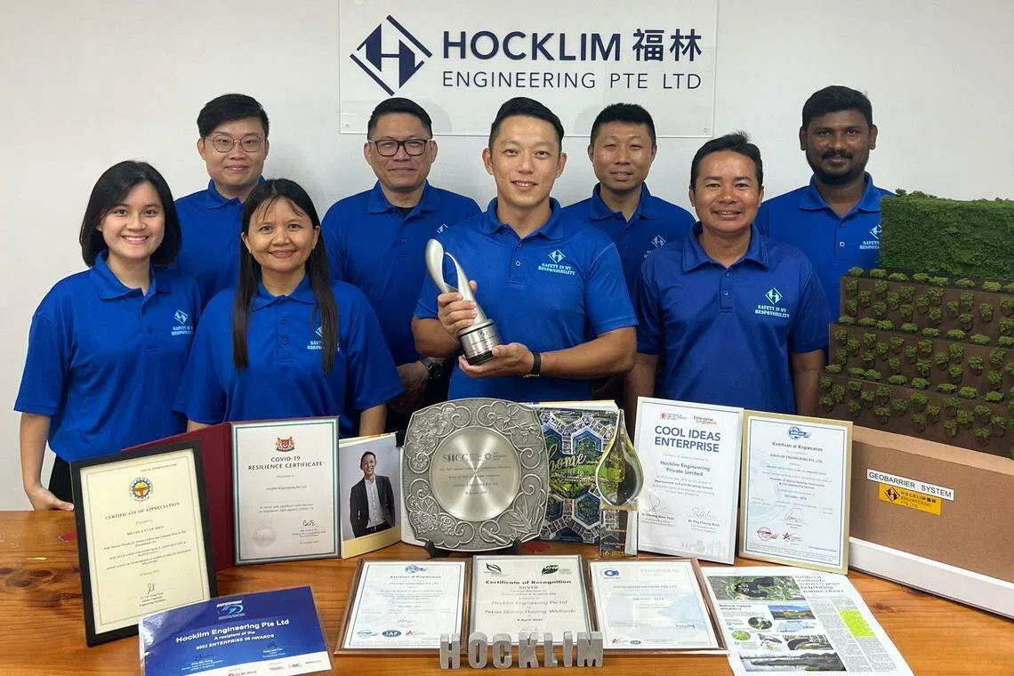 The Hocklim Engineering team with awards won. (Front row, L-R) Admin staff Yap Jia Yi, quantity surveyor Aye Myint Mar, chief executive officer Chua Yuan Shen, senior engineer Kyaw Wunna.
(Back row, L-R) Quantity surveyor Shaun Kok, contract manager Benny Neo, operation manager Pei Cao, project engineer Mariyappan Gowrisankar.