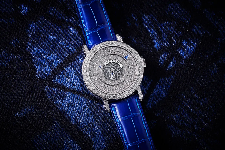 Franck Muller imagines a timepiece that defies the conventions of watchmaking and time itself with the Round Triple Mystery.
