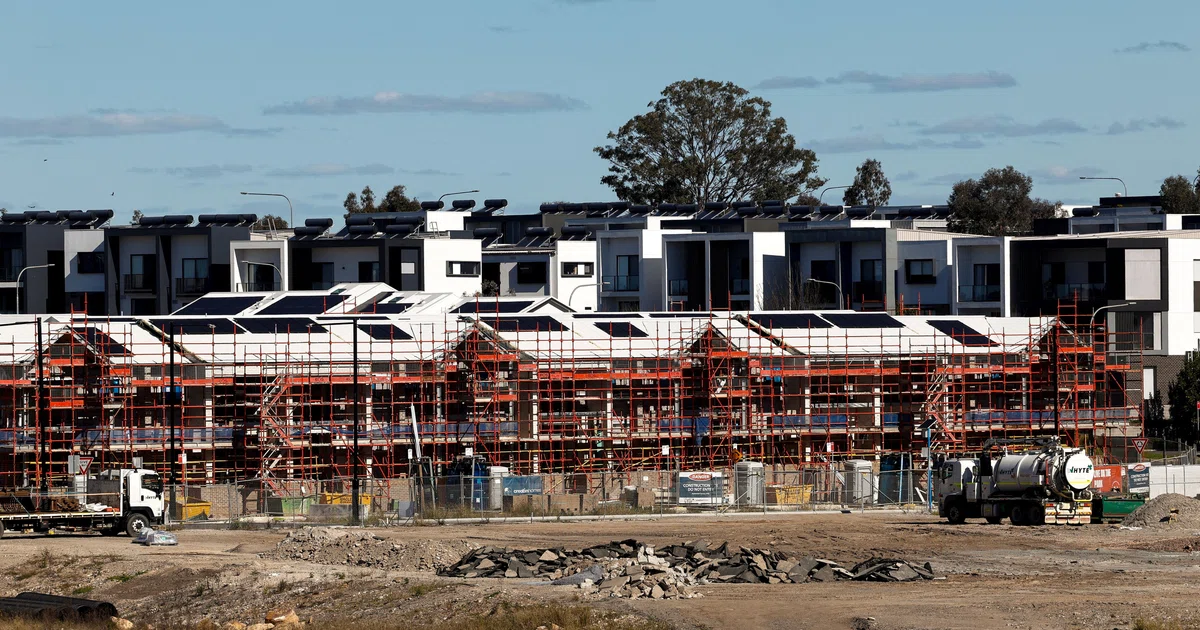 Australian home auction clearance rate hits 10-week low as looming rate hike threatens deeper slowdown