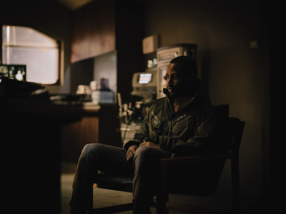 John David Washington as Joshua is adequate, but he doesn't have the natural emoting ability of his father Denzel. 