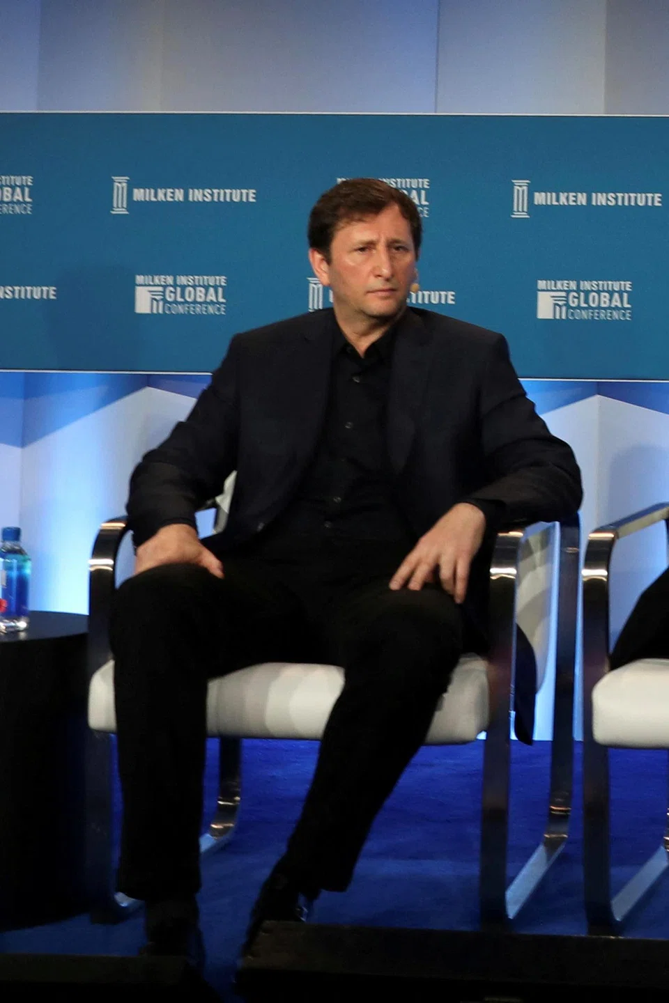 Alex Mashinsky, CEO of Celsius Network, was accused of promoting Celsius as a safe alternative to banks, while concealing that Celsius was actually engaged in risky investment strategies that contributed to its collapse and bankruptcy.