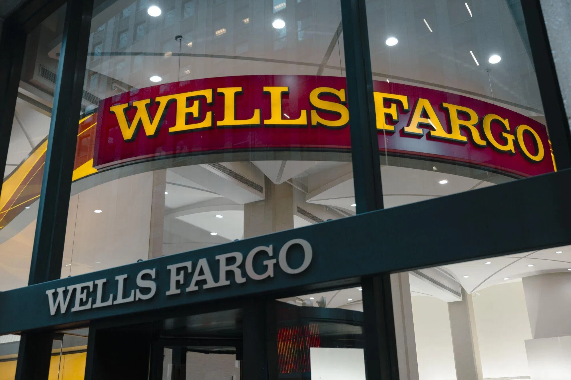 China lifts exit ban on Wells Fargo banker amid US trade talks - The  Business Times
