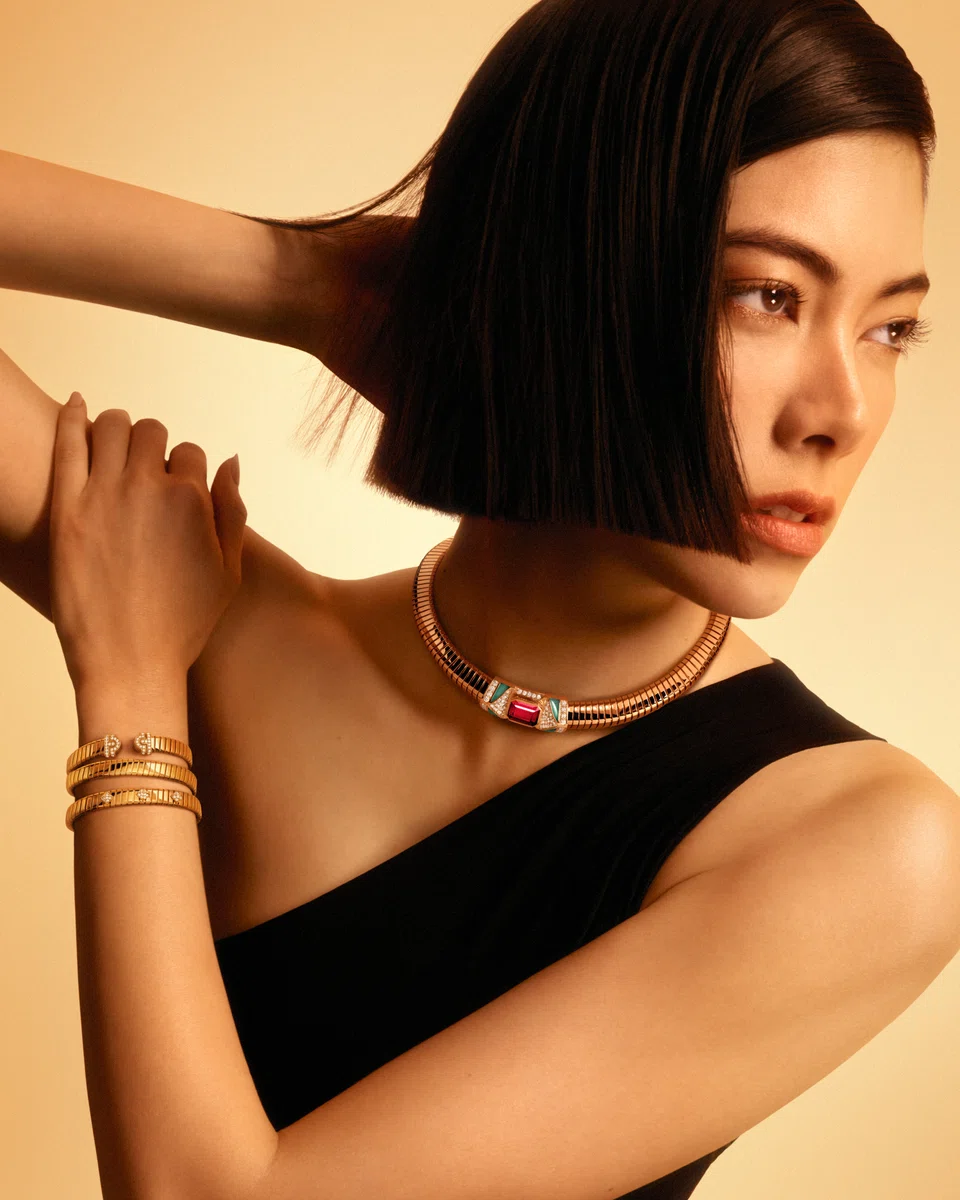 Japanese model and Bvlgari brand ambassador, Hikari Mori, wearing pieces from the Tubogas jewellery collection. 