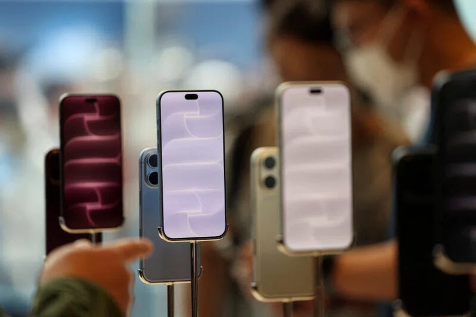 Global smartphone shipments record worst third quarter in 14 years amid ...