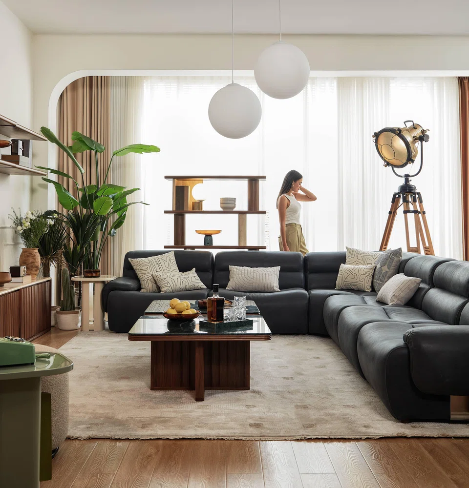 One of the furniture industry's challenges is the need for showrooms with large footprints.