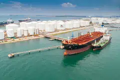 Digital bunkering will speed up the process of refuelling ships and save up to 40,000 man-days a year. 