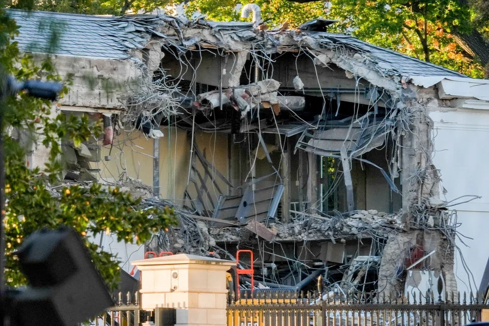 Demolition of a section of the East Wing of the White House, as construction begins on a new ballroom extension, Washington, D.C., Oct 20, 2025. 