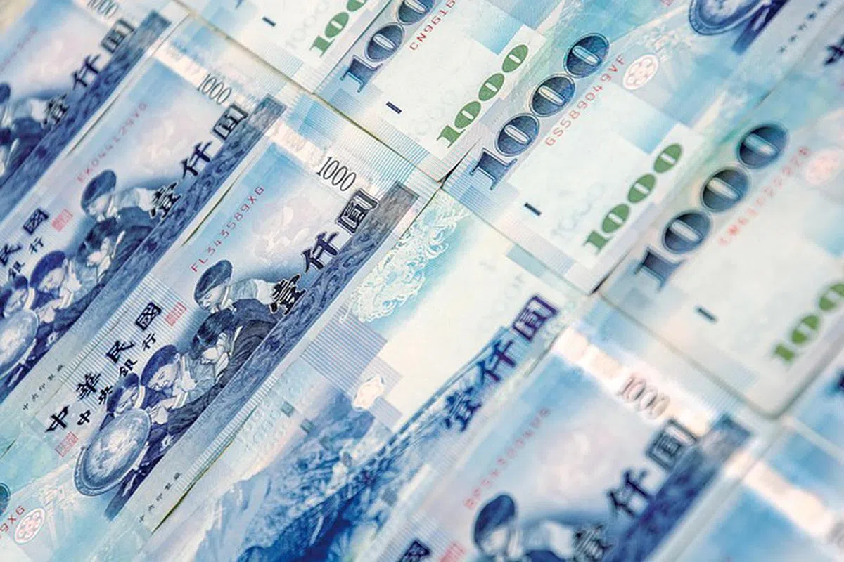 Weaker greenback raises risk of currency mismatch for Asian insurers  holding USD assets - The Business Times