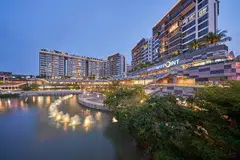 The facility Frasers Centrepoint Trust entered into involves a green term loan and revolving credit facilities.