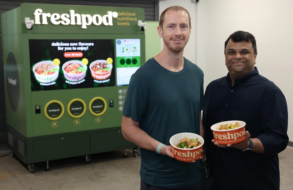 Joseph Ryan（左）和 Stephen Dunstan 于 2021 年共同创立了 Hit Refresh，旨在解决他们所看到的传统餐饮模式中存在的根本性效率低下问题。