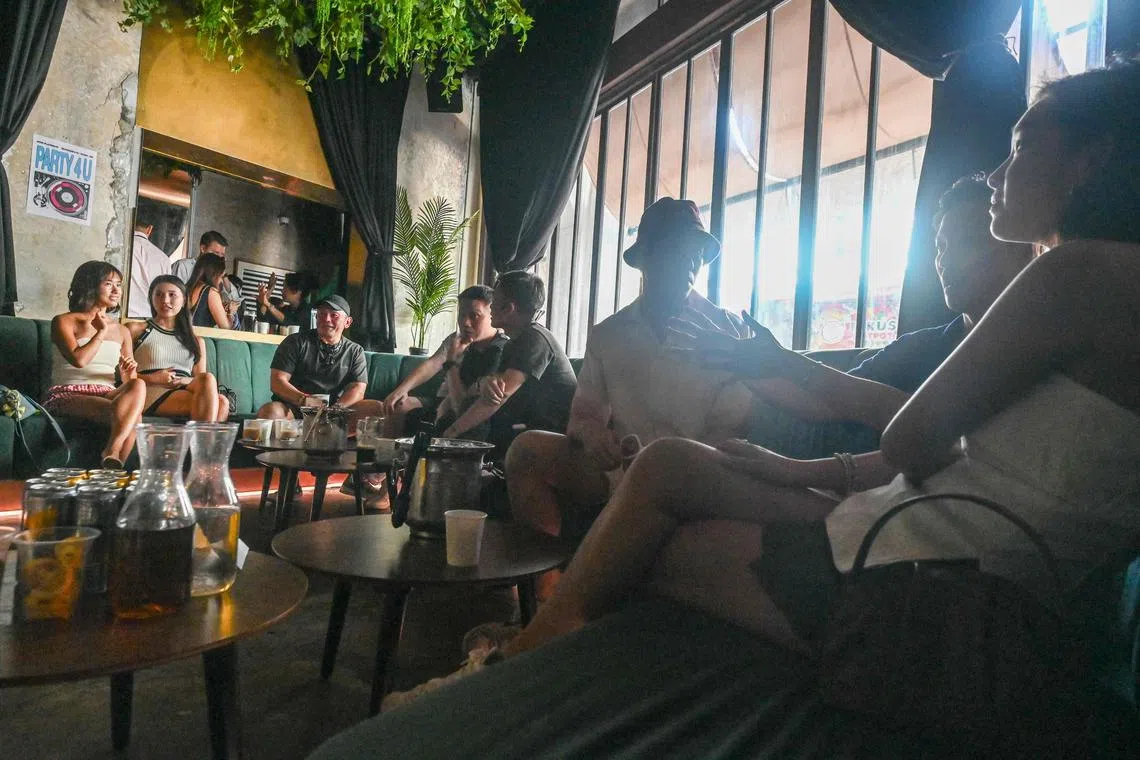 The coffee clubbing events are usually held in cafes and other spaces such as rooftop bars – as long as there’s room for DJs and baristas to do their thing while people dance. 