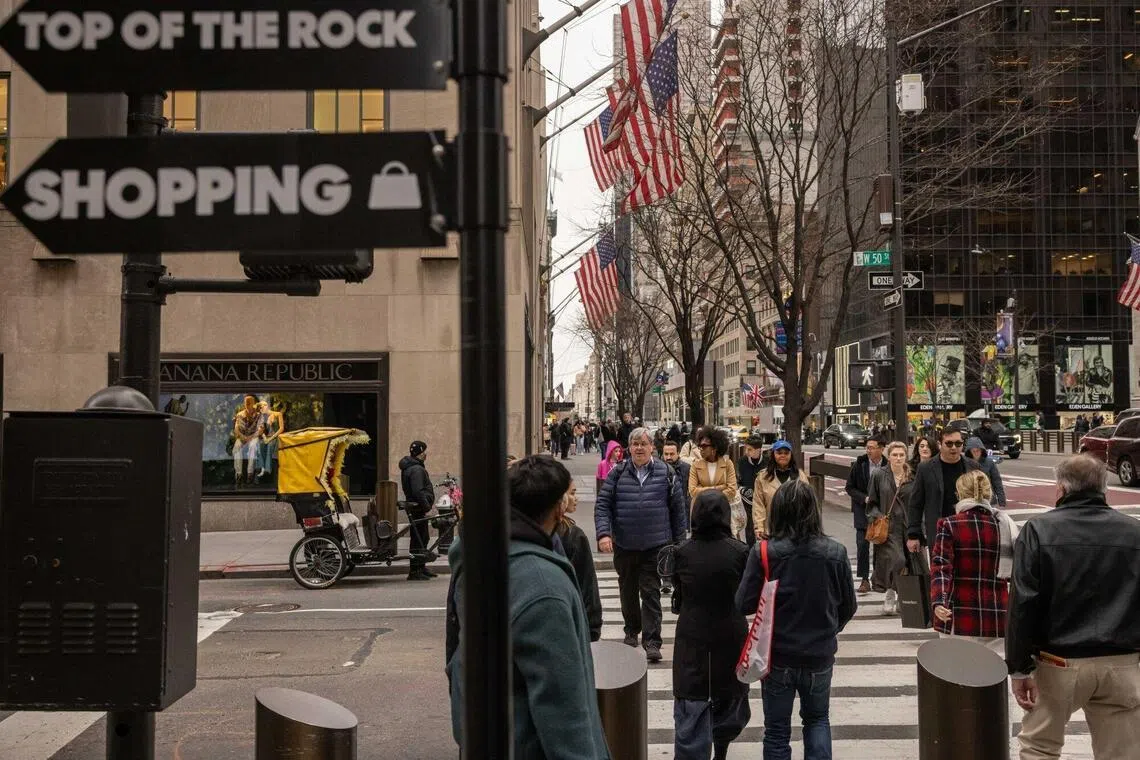 Economists project the labour market will largely remain stagnant this year with limited job opportunities, though they do not anticipate widespread layoffs.