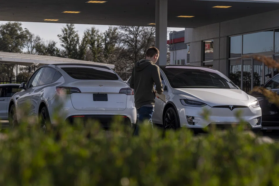 Tesla’s latest vehicle sales results, published on Jul 2, revealed second-quarter deliveries figures that beat average analyst estimates, even though sales were down.