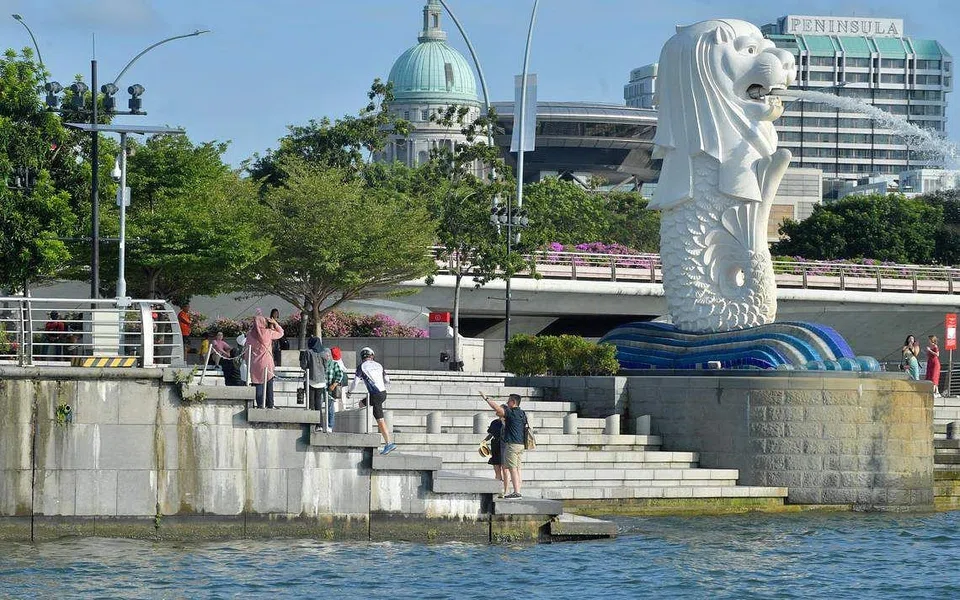 Going forward, MAS expects full year AUM growth in 2022 to moderate due to investor caution amid geopolitical and macroeconomic risks. 