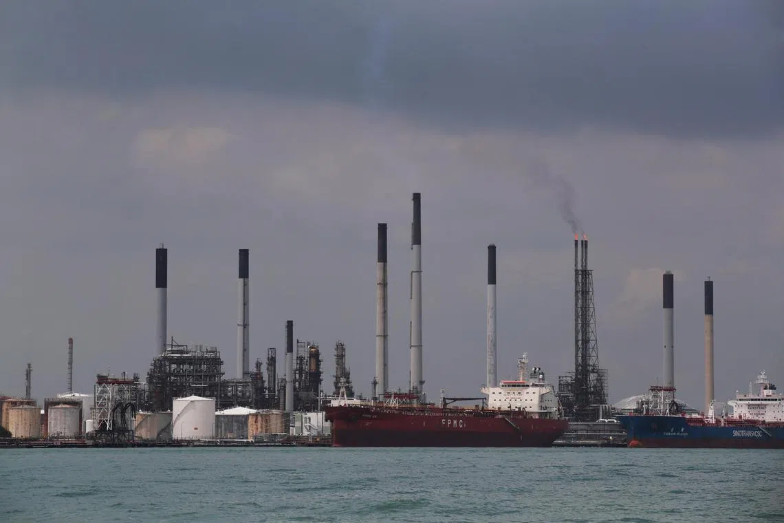 Power generation companies eligible for the grant need to be operating or bidding to operate an advanced CCGT on Jurong Island or Tuas by 2035.